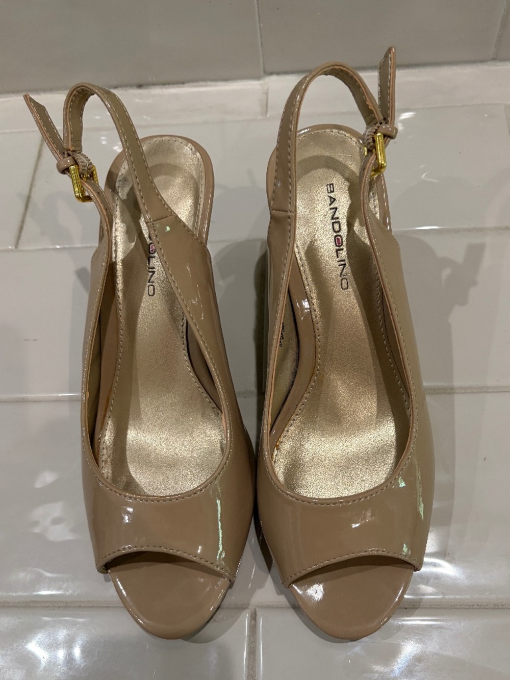 Bandolino nude peep toe slingback heels size 7